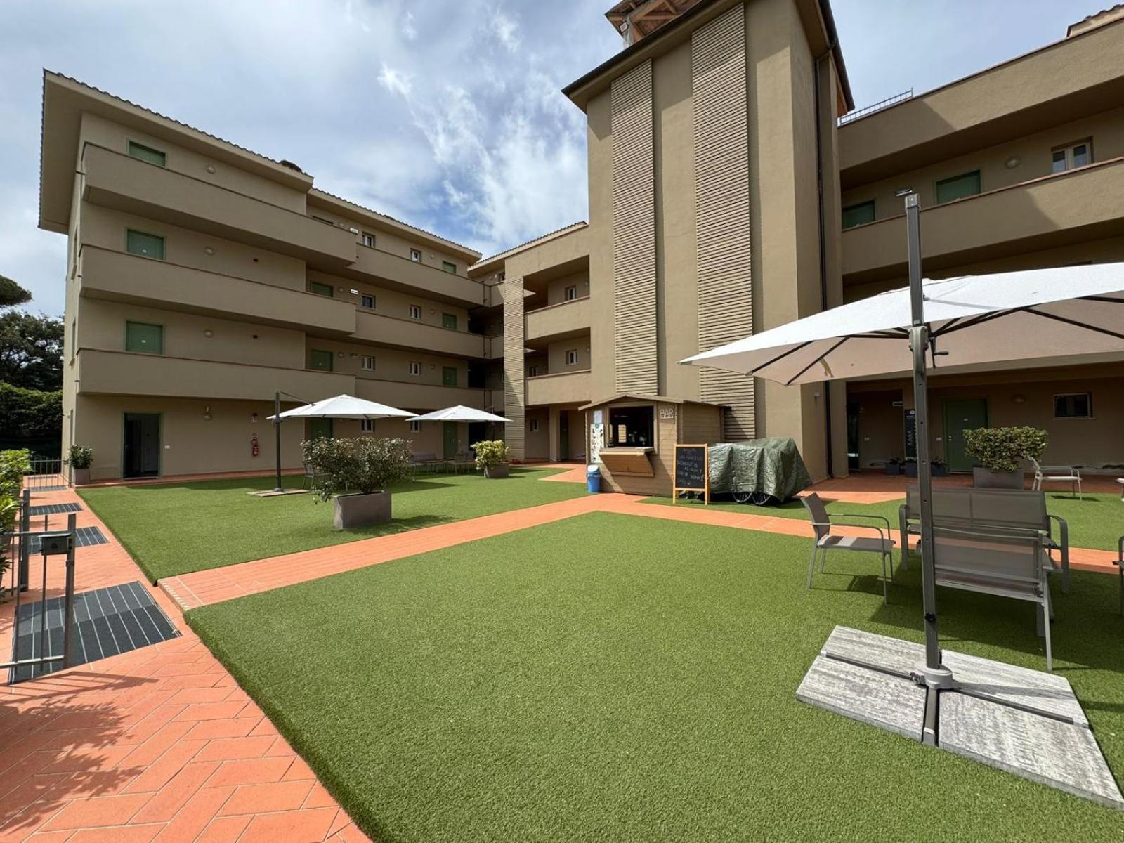 Residence San Francesco Tirrenia Εξωτερικό φωτογραφία