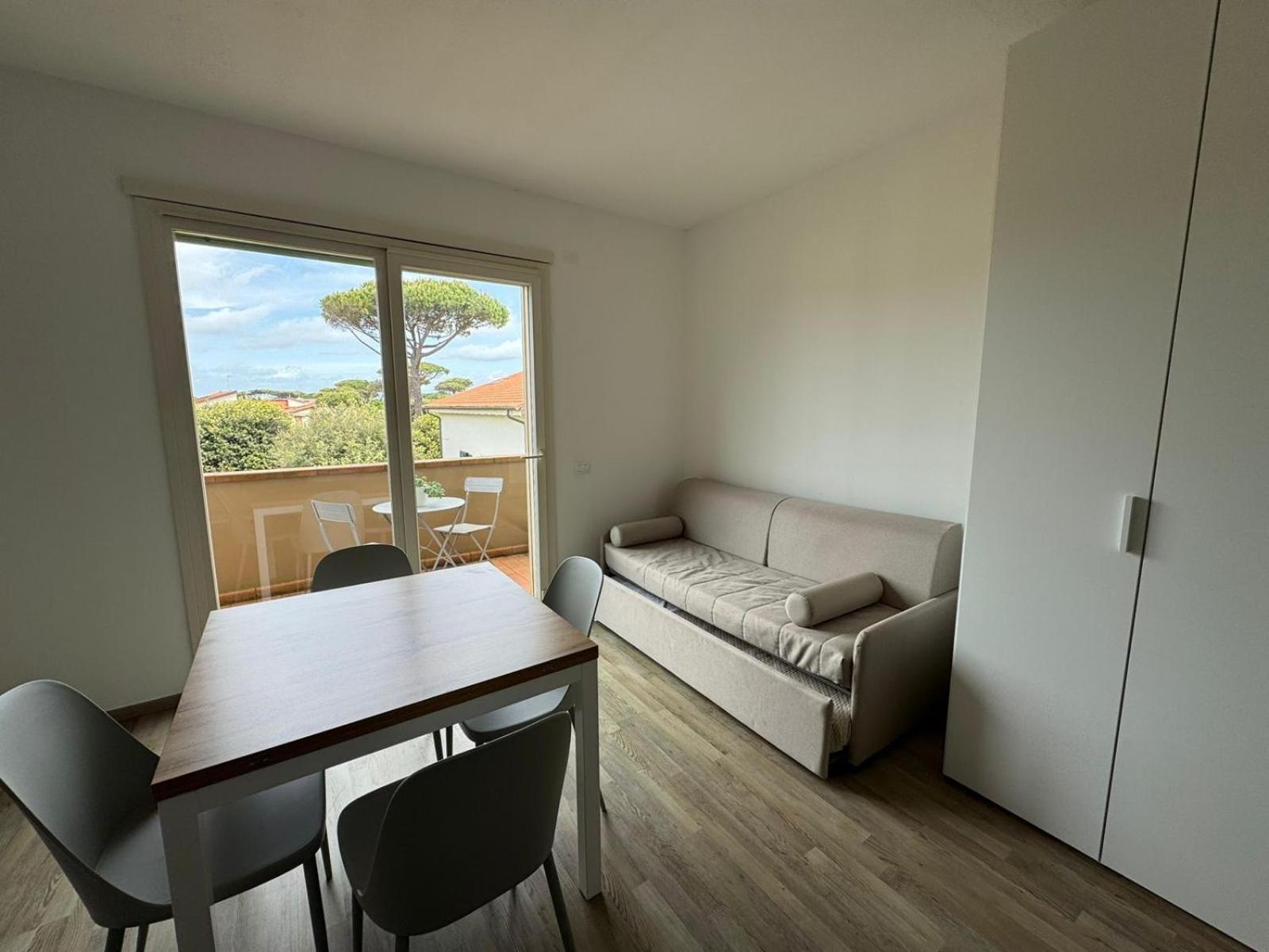 Residence San Francesco Tirrenia Εξωτερικό φωτογραφία