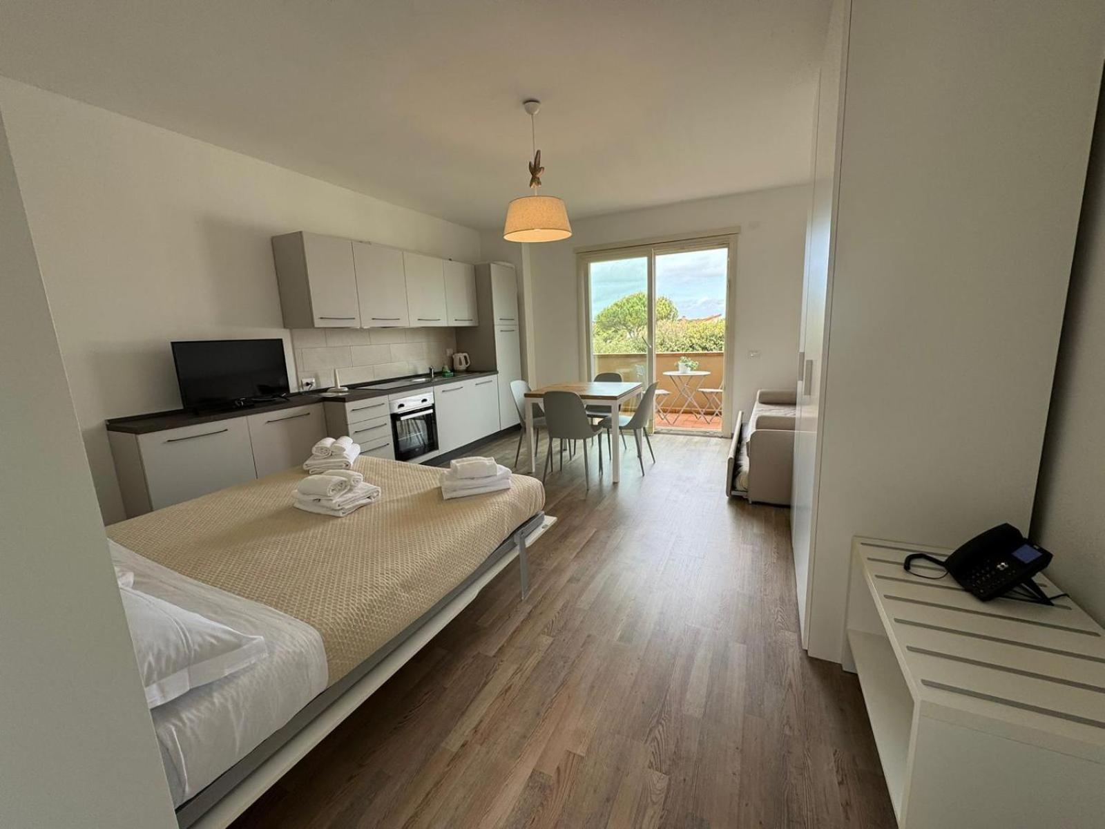 Residence San Francesco Tirrenia Εξωτερικό φωτογραφία